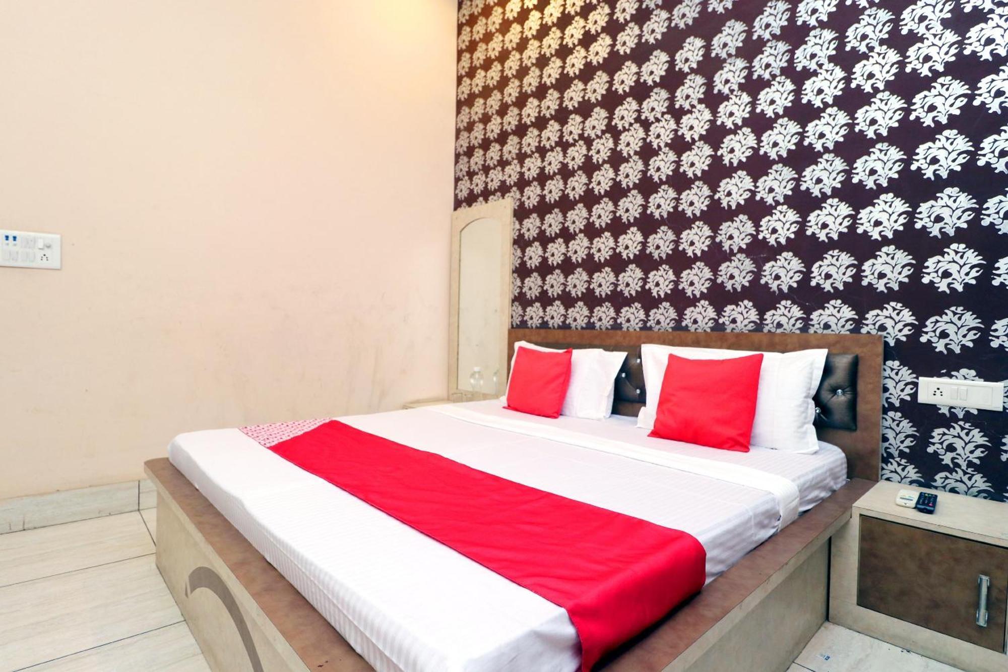 Hotel O Pushp Vatika Bhiwāni Exterior photo